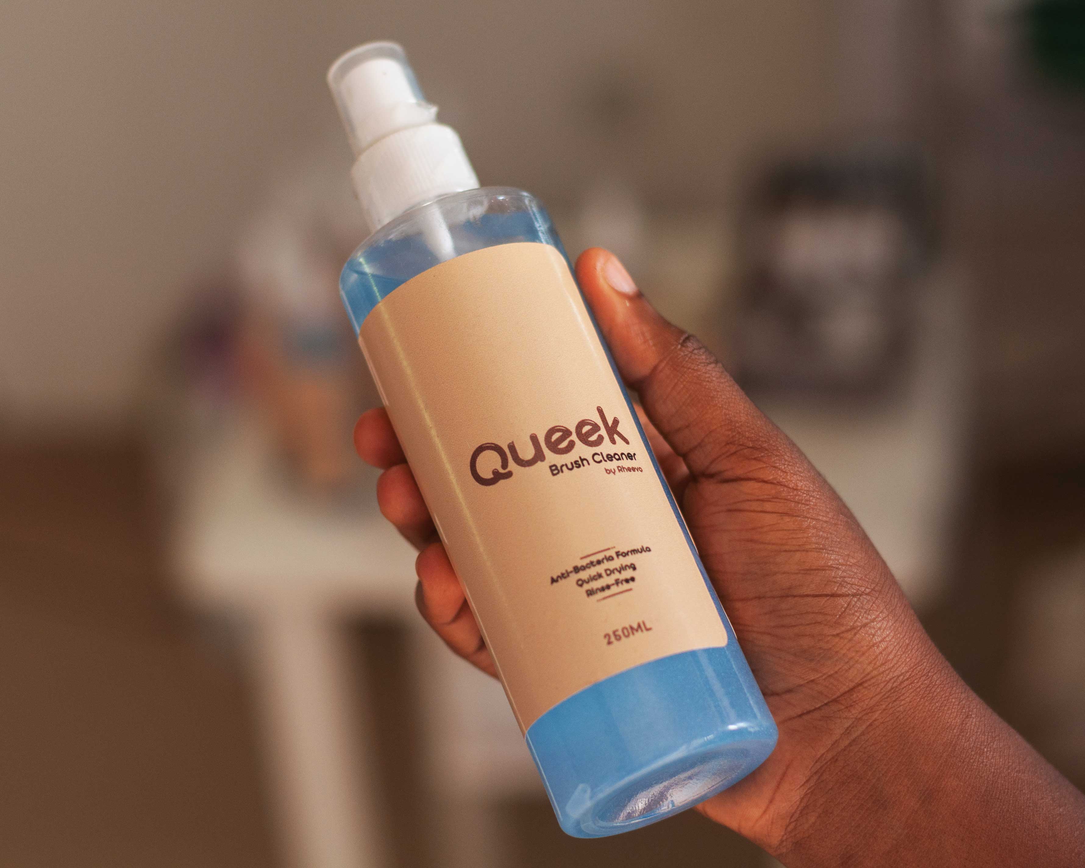 A picture of Queek. It is an instant makeup brush cleaner